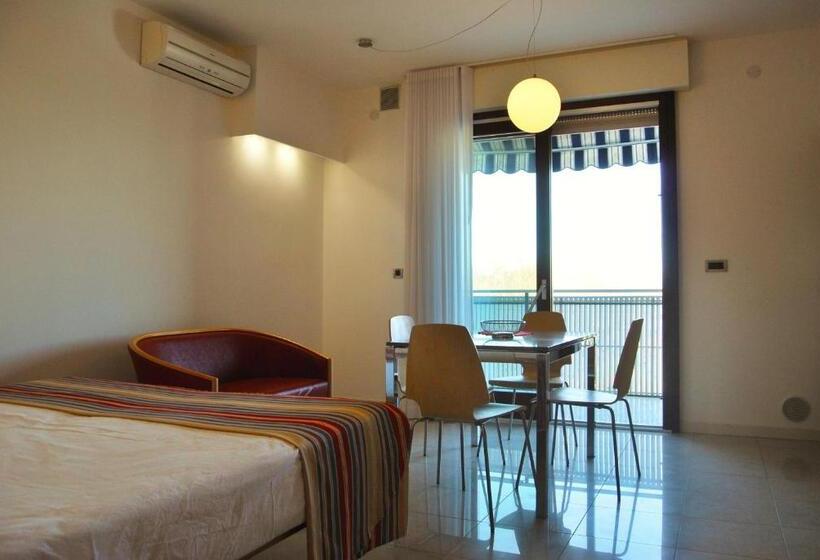 Deluxe Stúdió Szoba, Aparthotel Albatros