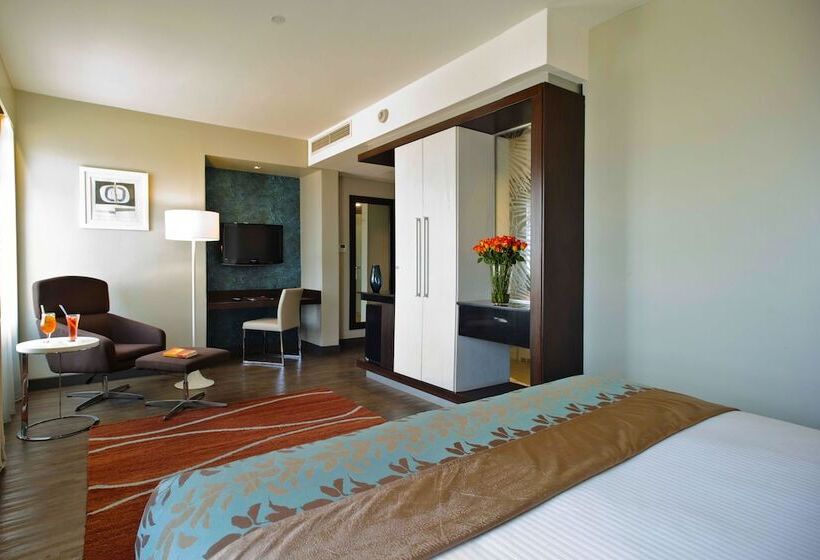 سوییت جونیور, Eka Hotel Nairobi