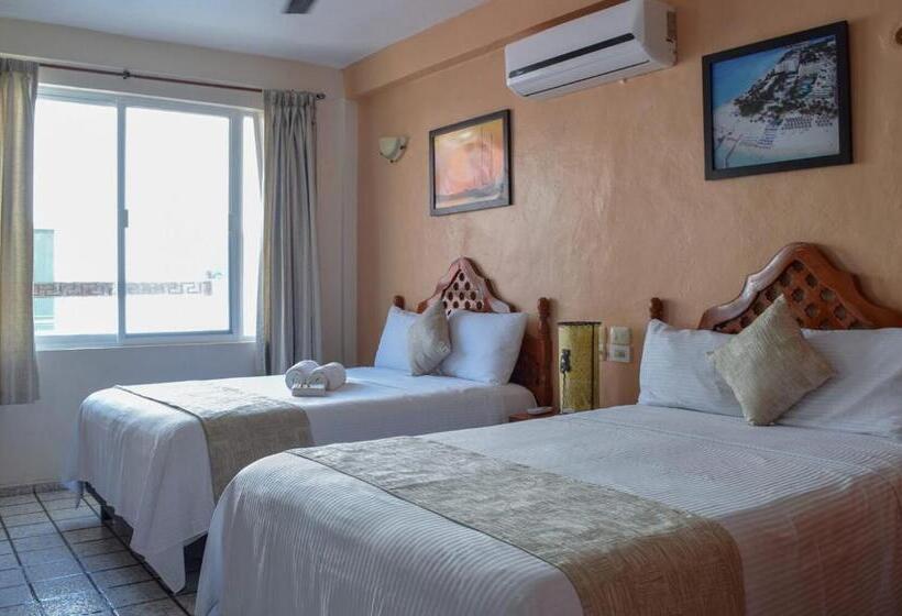 Junior Suite, & Restaurant Bucaneros, Isla Mujeres
