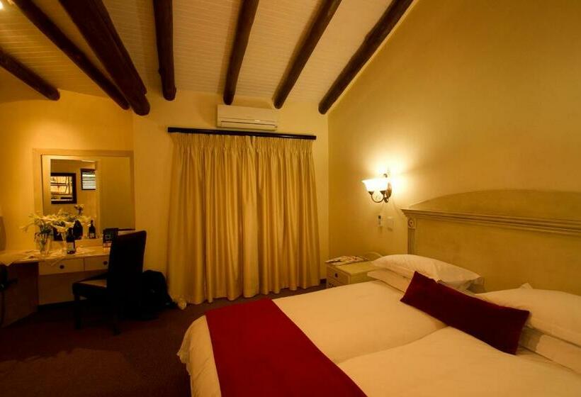 Quarto Estandar, Little Tuscany Boutique