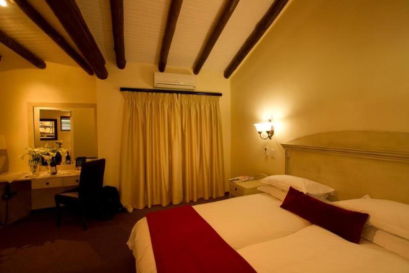 Quarto Estandar, Little Tuscany Boutique
