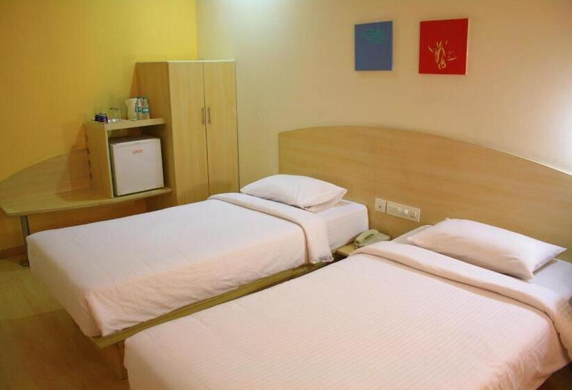 Номер Superior, Ginger  Pune  Pimpri
