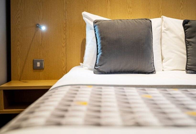 اتاق استاندارد برای معلولان, Holiday Inn London Luton Airport, An Ihg