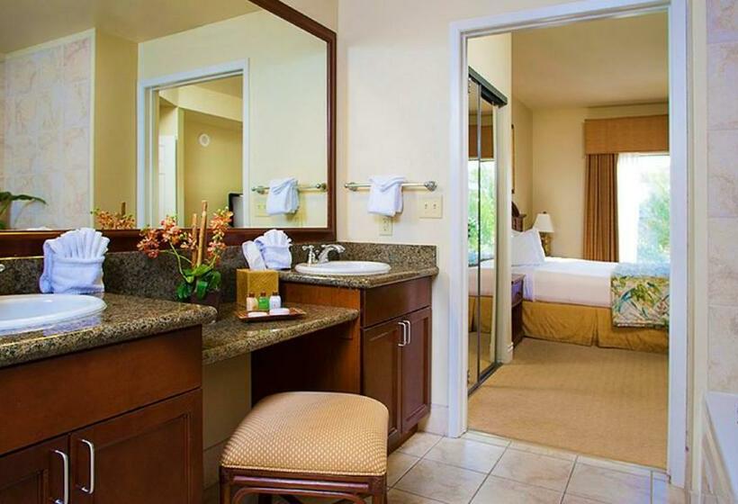 سوییت, Tahiti Village Resort & Spa