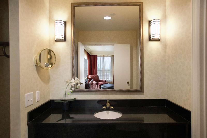 キングサイズベッドのスイートルーム, President Abraham Lincoln Springfield   Doubletree By Hilton