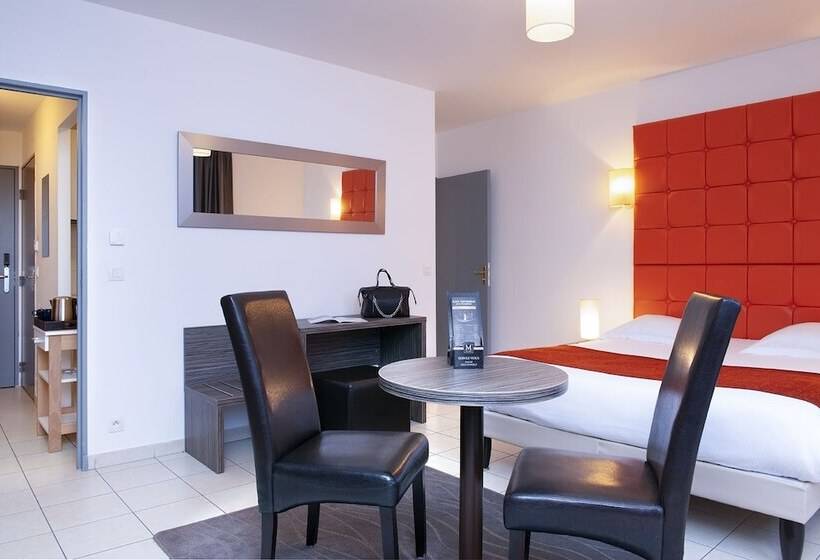 Quarto Estandar Primeiro Andar, Le Green Des Impressionnistes