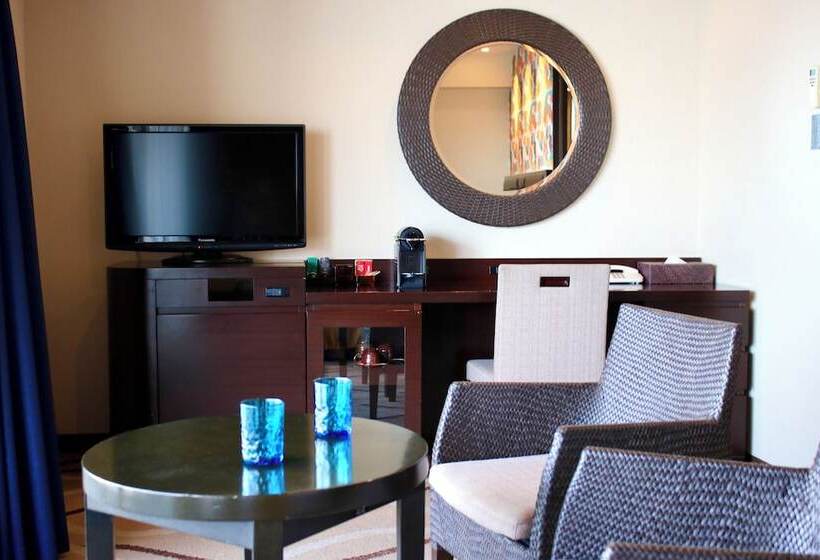 Номер Superior, Loisir Spa Tower Naha