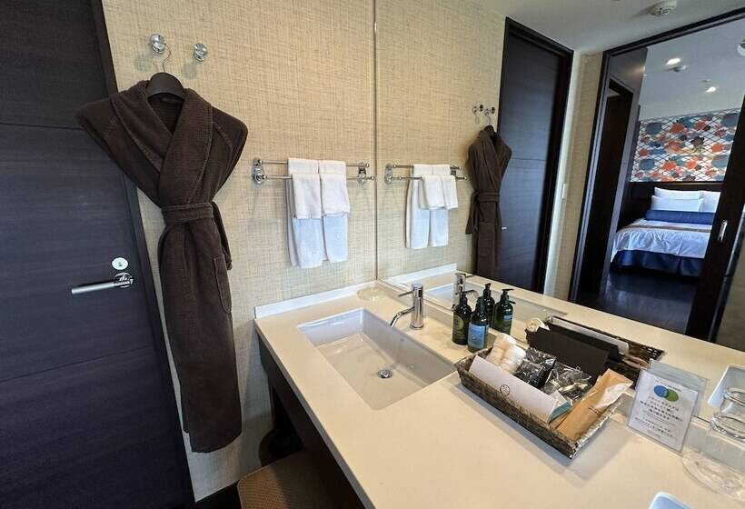 Номер Deluxe, Loisir Spa Tower Naha