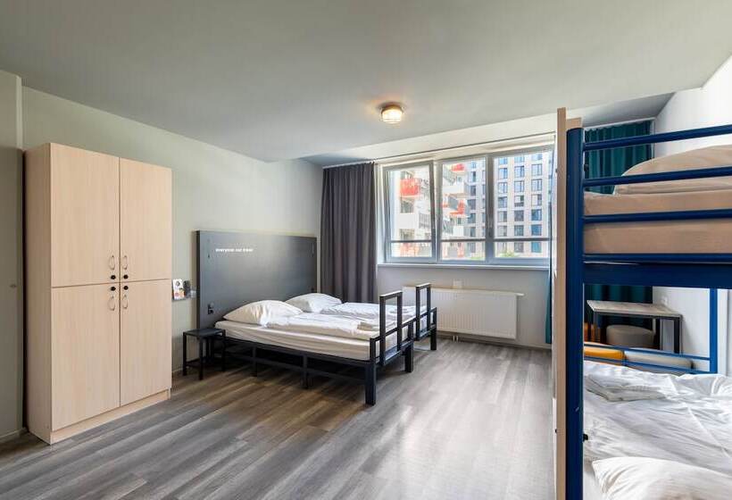 4인용 스탠다드 룸, a&o Wien Hauptbahnhof