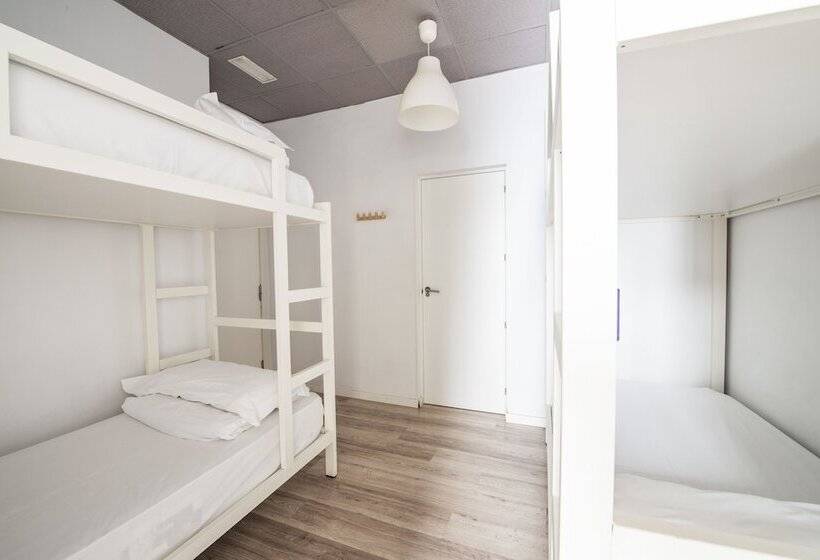 Bed in Shared Room with Shared Bathroom, Safestay Madrid Central