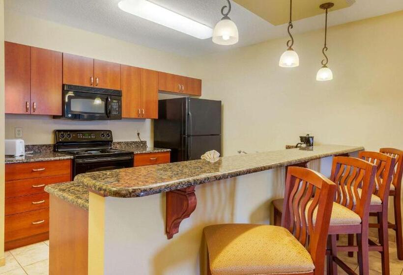 스위트 킹사이즈 침대, Clarion Inn Ormond Beach At Destination Daytona