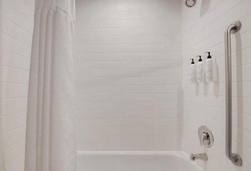 Номер Стандарт, Fairfield Inn & Suites By Marriott Greenwood