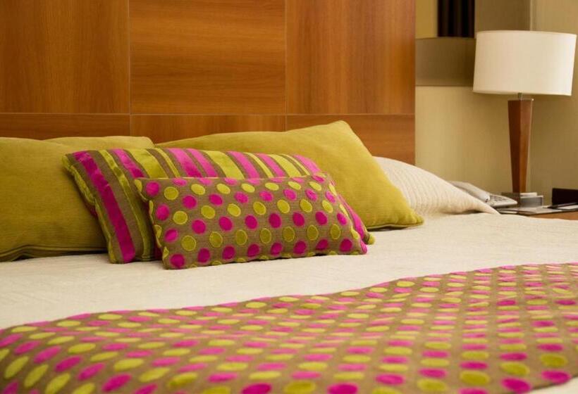 اتاق استاندارد با چشم‌انداز رودخانه, Turismo Hotel Casino