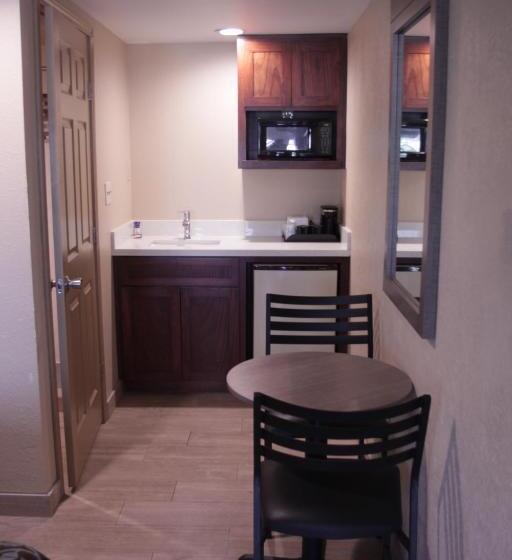 带大床的标准间, Americas Best Value Inn Port Aransas