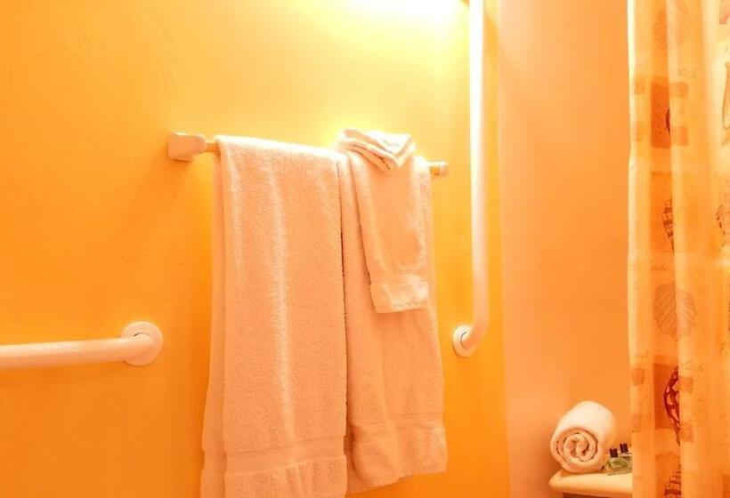 Quarto Estandar para Deficientes Físicos, Captain's Inn At Moss Landing