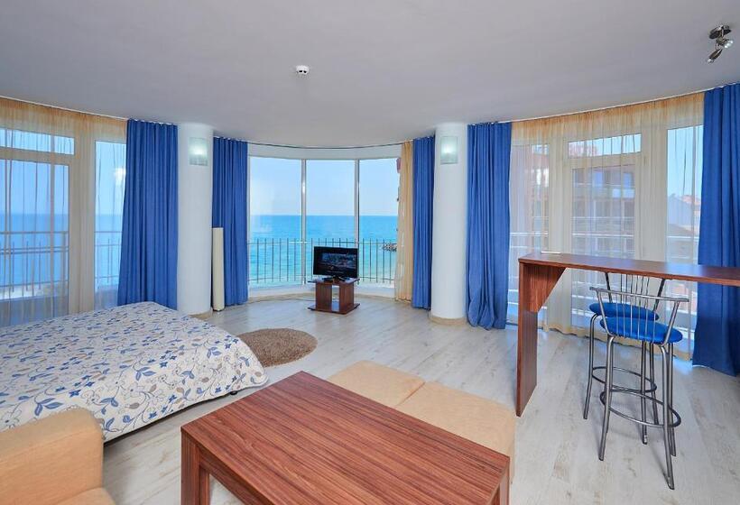 Полулюкс Вид на Море, Family Hotel Regata