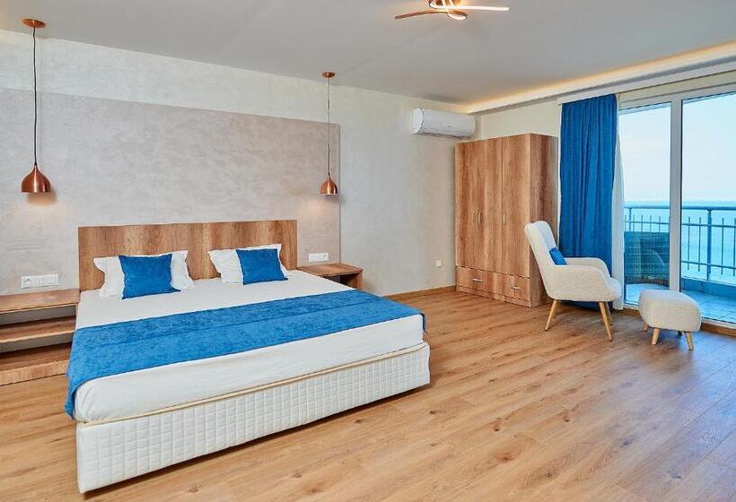 Апартаменты 1 Спальня Вид на Море, Family Hotel Regata