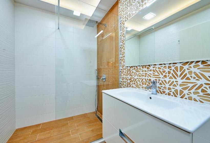 Апартаменты 1 Спальня Вид на Море, Family Hotel Regata