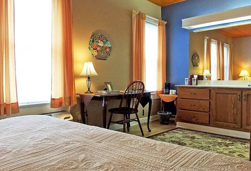 Номер Стандарт, Highland Lake Inn & Resort  Flat Rock