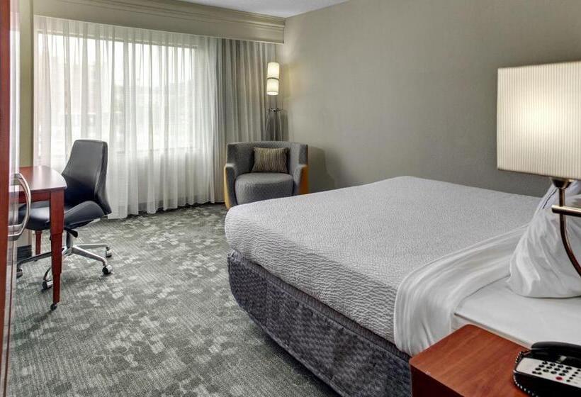 キングサイズベッドのスタンダードルーム, Courtyard By Marriott Anniston Oxford