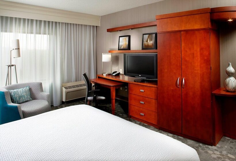 Номер Стандарт, Courtyard Pittsburgh Greensburg