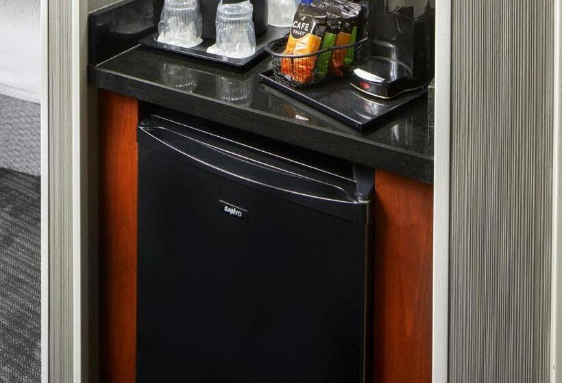 Стандартный Номер Кровать Кинг, Courtyard Pittsburgh Greensburg