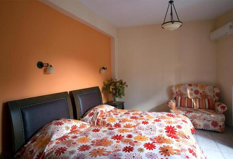 Номер Стандарт, Dimosthenis Traditional Guesthouse