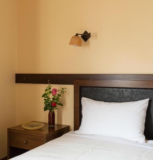 Номер Стандарт Трехместный, Dimosthenis Traditional Guesthouse