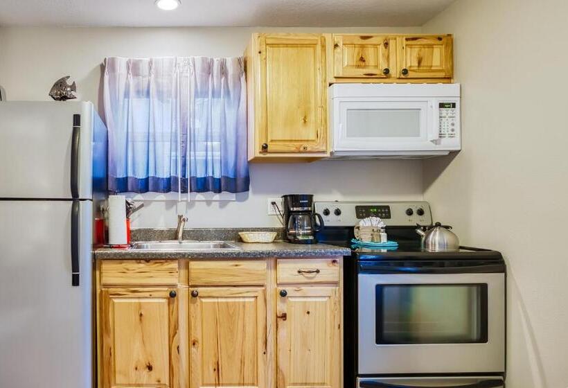 Люкс, Inn At Haystack Rock