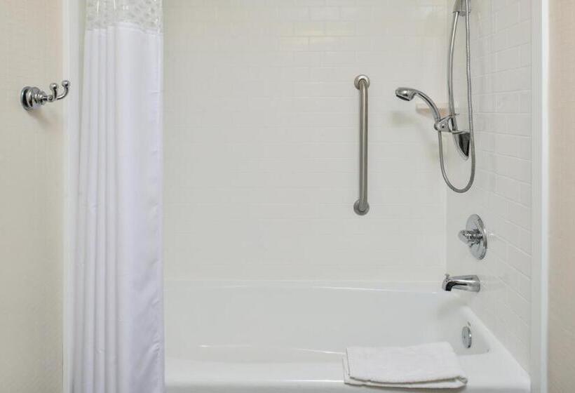 Люкс Кровать Кинг, Surestay Plus Hotel By Best Western Vero Beach