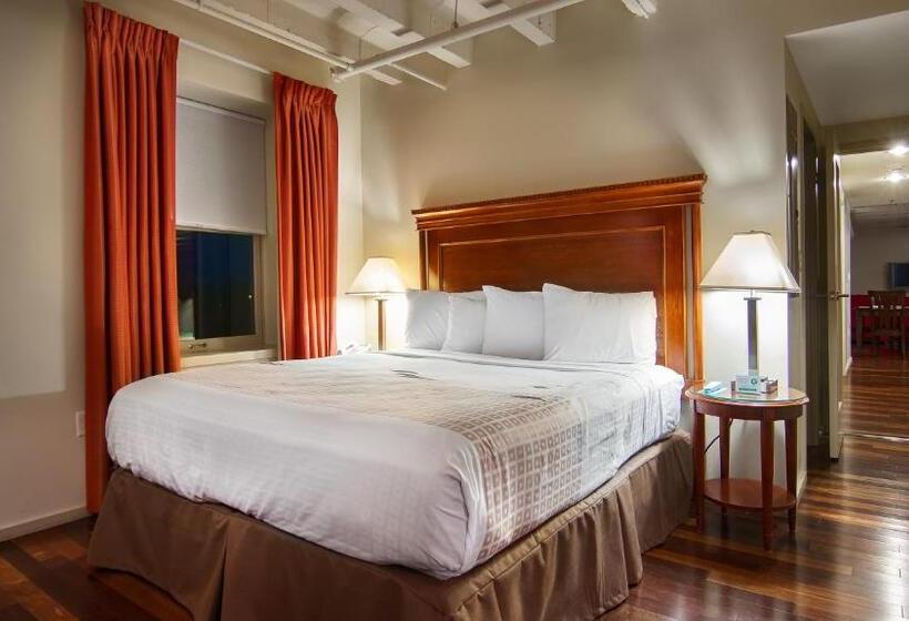 Люкс, Grand Eastonian Hotel & Suites Easton