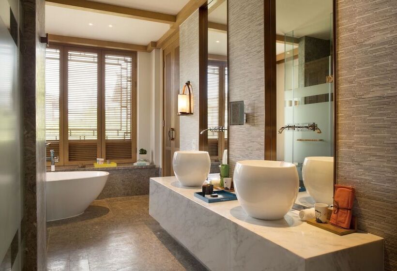 Номер Премиум, Indigo Lijiang Ancient Town, An Ihg