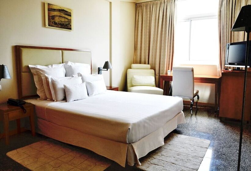 سوییت, Loanda Hotel