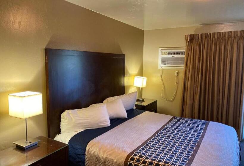 Люкс Семейный 2 Спальни, Vino Inn & Suites
