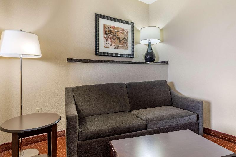 带大床的套房, Best Western Plus Dfw Airport West Euless