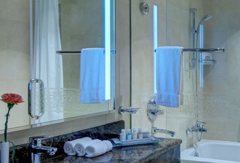 Номер Стандарт, Crowne Plaza Madinah, An Ihg