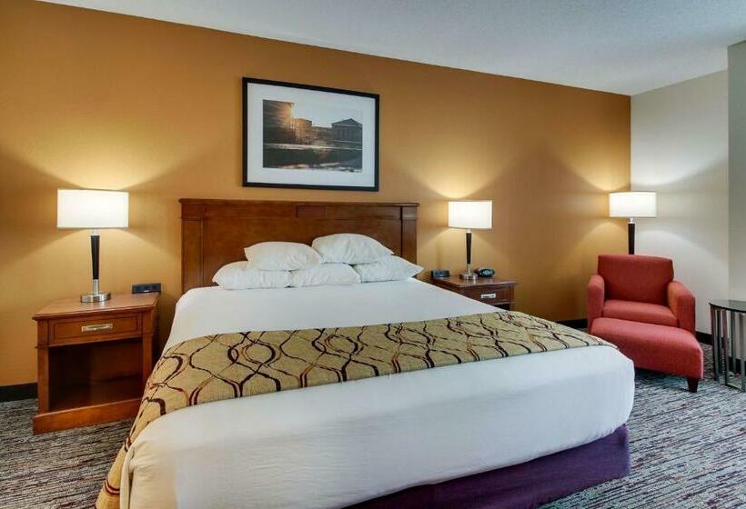 Номер Deluxe Кровать Кинг, Drury Inn & Suites Meridian