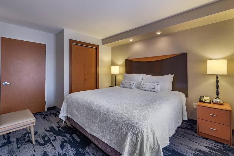 Люкс Кровать Кинг, Fairfield Inn & Suites By Marriott Texarkana