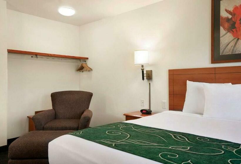 Стандартный Номер Кровать Кинг, Travelodge By Wyndham Low Moor Near Covington