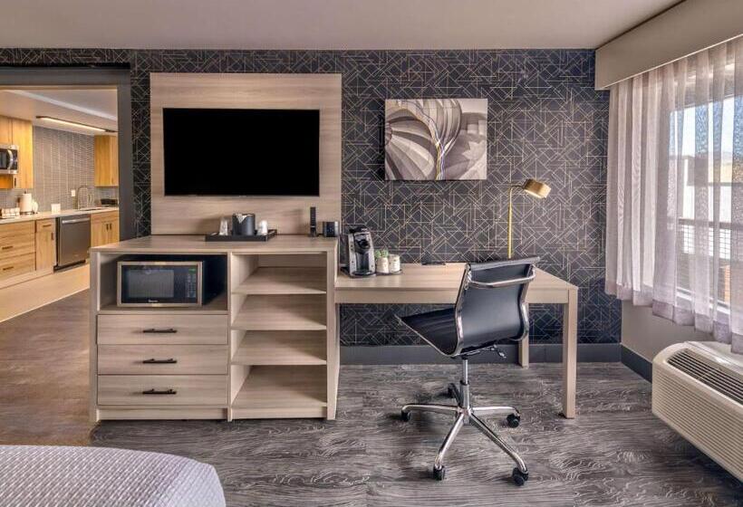Suite King Bed, Aiden By Best Western South Reno