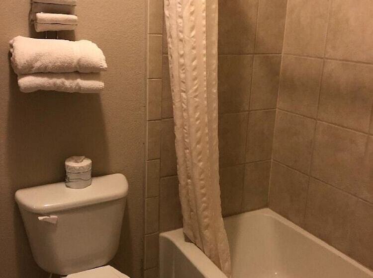 Номер Стандарт 2 Двуспальные Кровати, Best Western Halito Inn