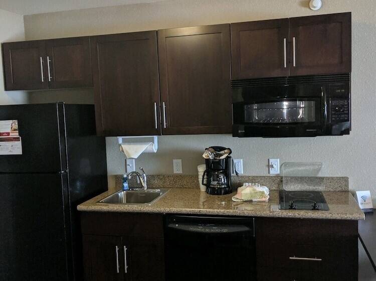 Люкс Адаптированный для Инвалидов, Hawthorn Suites By Wyndham Williston