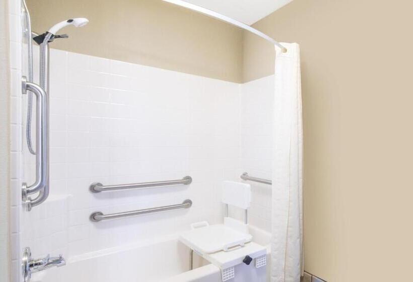 Люкс Адаптированный для Инвалидов, Hawthorn Suites By Wyndham Williston