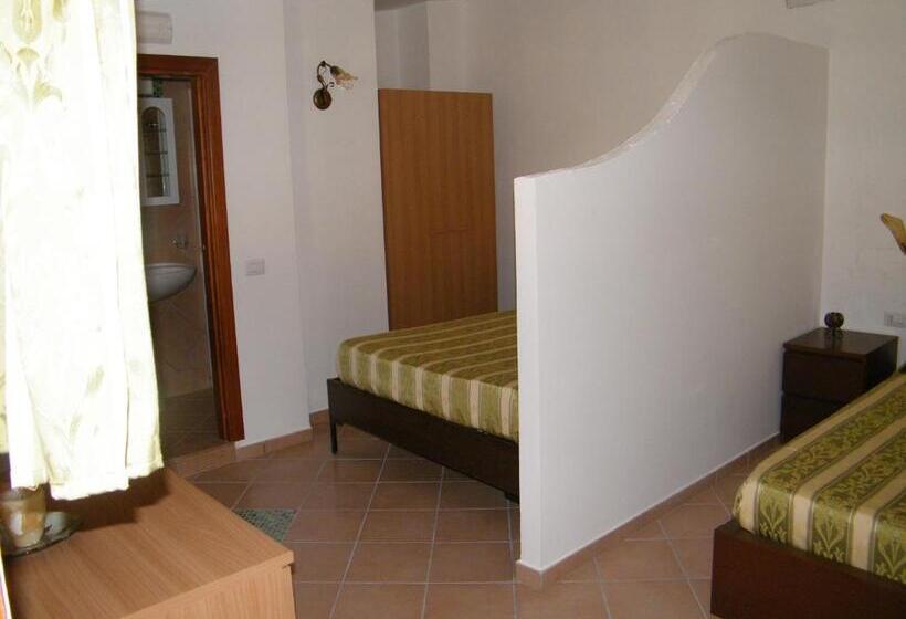 Номер Стандарт Трехместный, Villaggio Tabu
