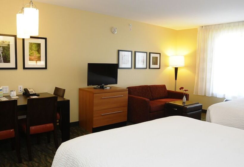 스탠다드 스튜디오, Towneplace Suites Redding