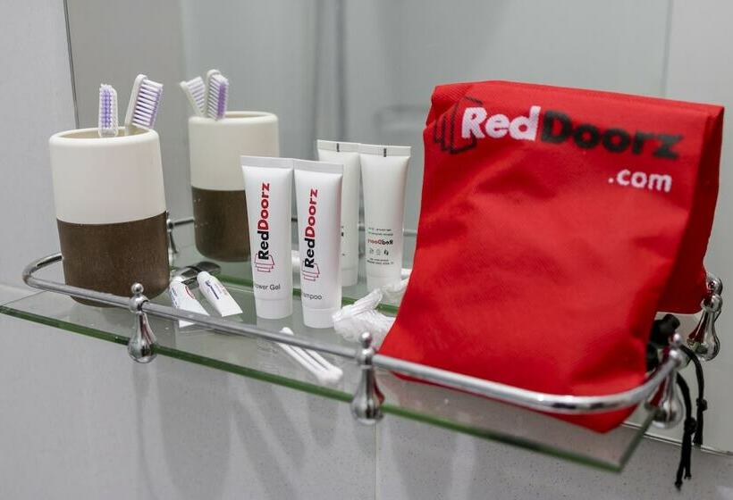 Номер Стандарт, Reddoorz Plus @ Panorama Villas Batu