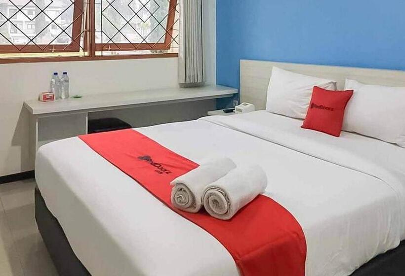 Номер Стандарт, Reddoorz Plus @ Panorama Villas Batu