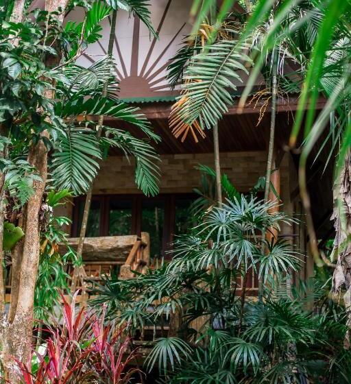 Номер Deluxe, The Vatika Resort And Spa