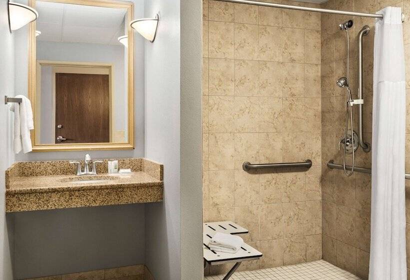 Номер Deluxe Адаптированный для Инвалидов, Americinn By Wyndham Laramie Near University Of Wyoming