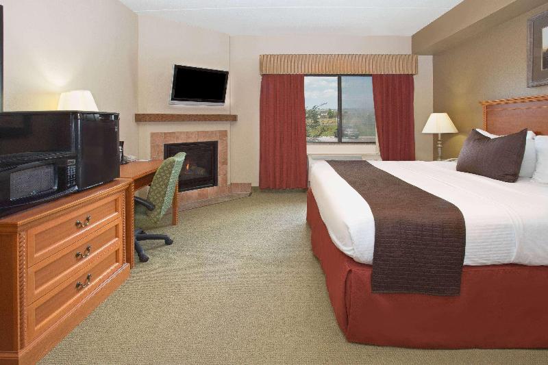 Номер Deluxe Кровать Кинг, Americinn By Wyndham Laramie Near University Of Wyoming